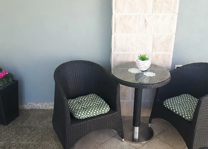 شقة Vidos